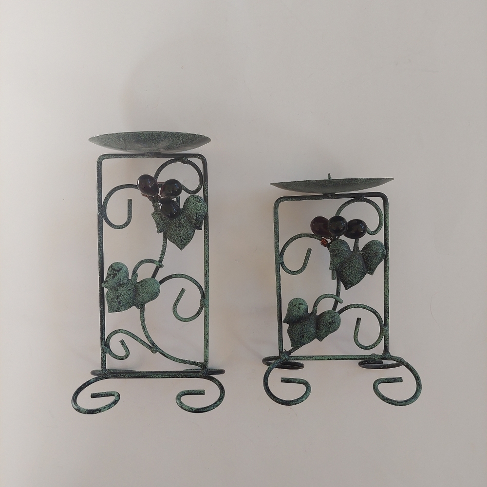 โจ๏ธLiteTyme 2 piece grape candleholder set - Picture 2 of 10